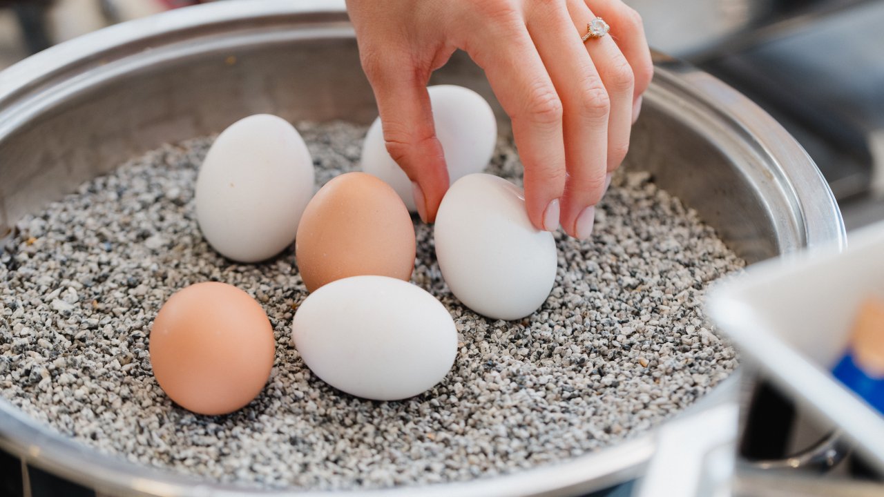 Frische Frühstückseier aus dem Eierwärmer – Frühstücksbuffet im Hotel Engelhorn Leimen